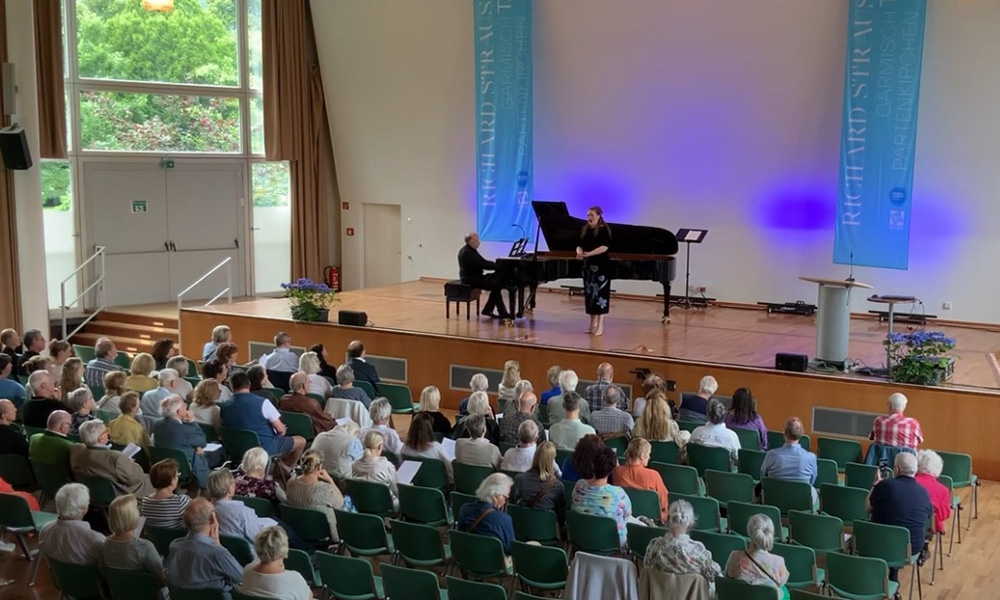 Julia Heiler Soprano